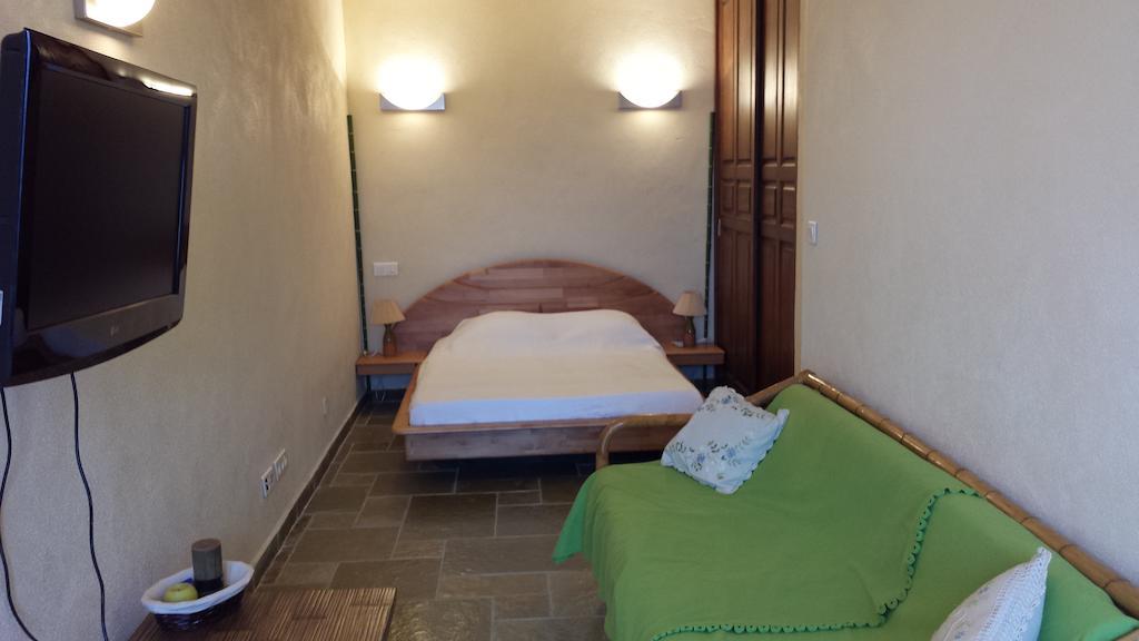 Castelia Hotel Lumio  Room photo